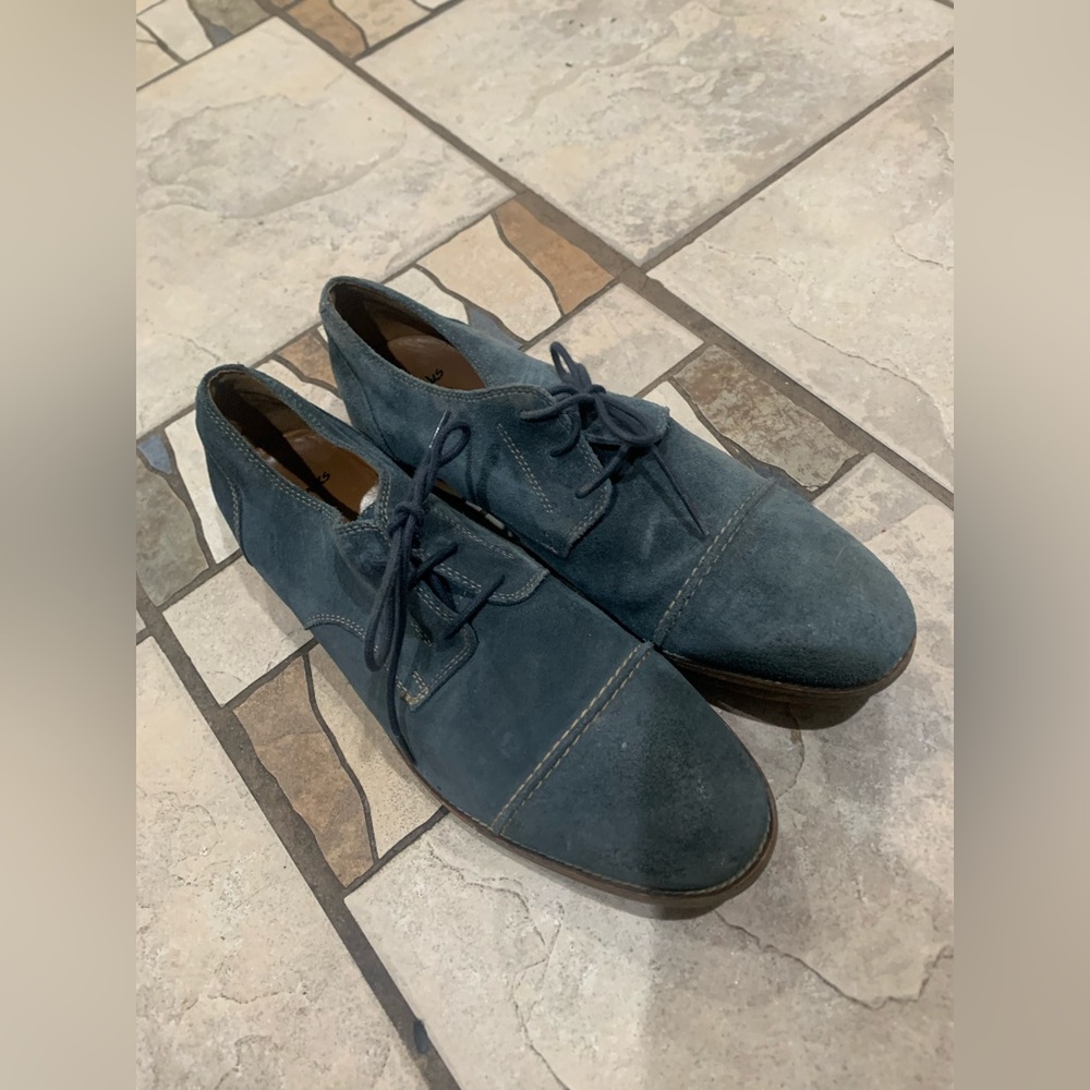 Mens blue Clark’s size 11.5